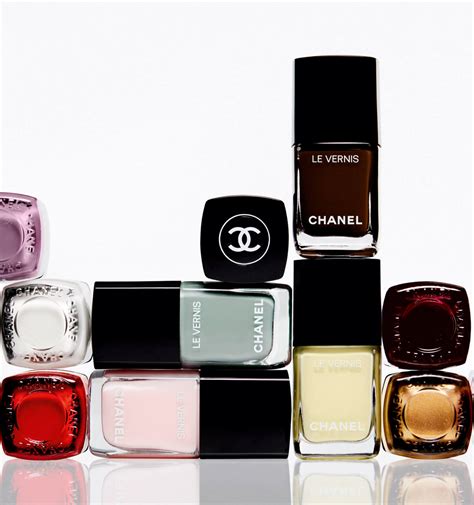 Uñas CHANEL: Pintauñas y otros productos de Manicura 